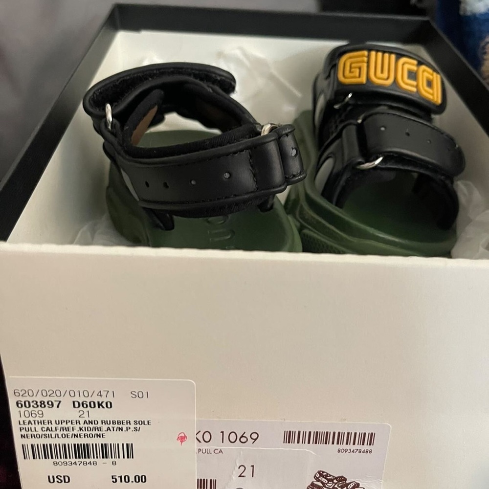 Son doesn’t fit them anymore wore them once lastyr
